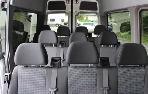 11 мест. Mercedes Sprinter 2011 салон. Мерседес Спринтер 2011. 12 Местный минивэн Мерседес Спринтер. 19 Местный микроавтобус Мерседес Спринтер.